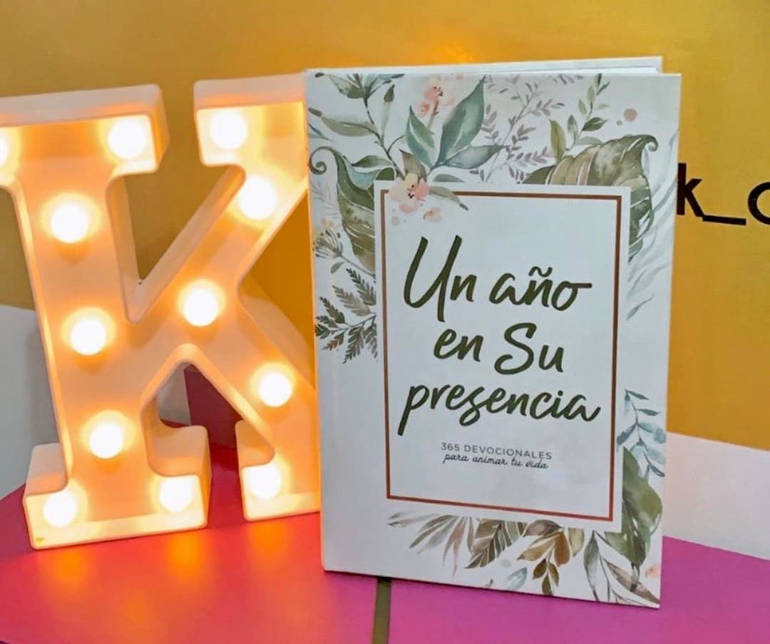 Un año en su presencia 