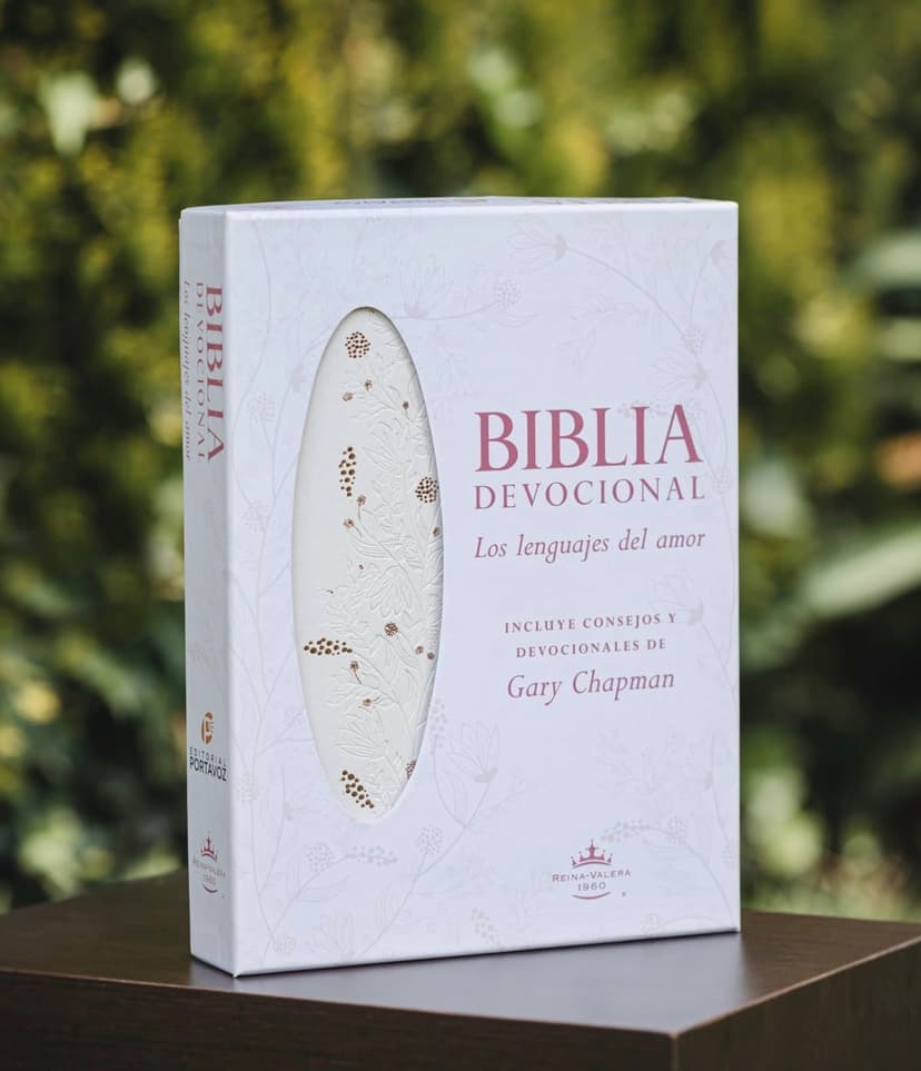 Biblia RVR60/ Los Lenguajes Del Amor/ Edición Oro Rosa